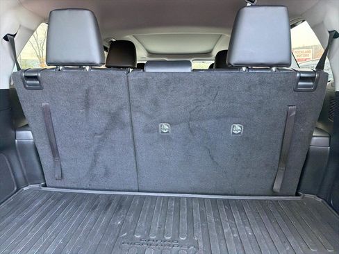 Used 2024 Toyota Grand Highlander AWD image 11