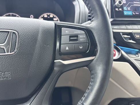 Used 2025 Honda Odyssey Touring image 26