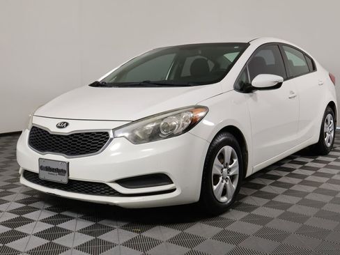 Used 2016 Kia Forte LX image 5
