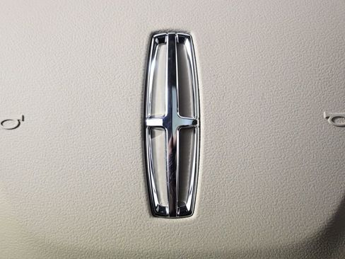 New 2026 Lincoln Corsair Reserve w/ Jet Appearance Package image 36