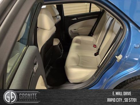 Used 2023 Chrysler 300 Touring L w/ Comfort Group image 23