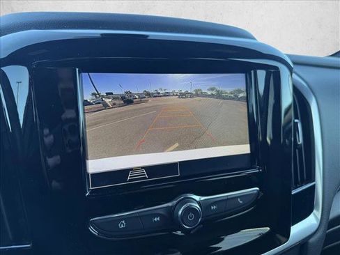 Used 2023 Chevrolet Traverse LT image 18