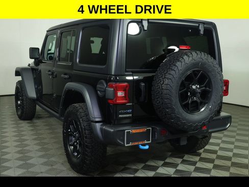 Used 2024 Jeep Wrangler Unlimited AWD/4WD image 5