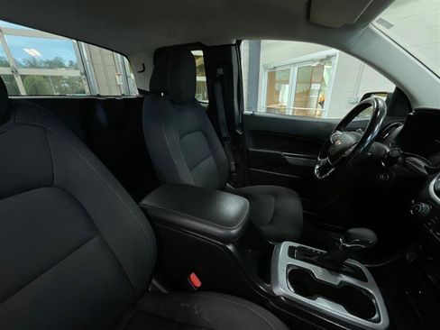 Used 2022 Chevrolet Colorado LT w/ Fleet Safety Package image 22