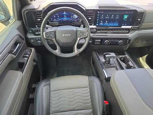 Used 2024 Chevrolet Silverado 1500 ZR2 w/ Technology Package AWD/4WD image 12