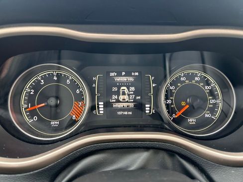 Used 2015 Jeep Cherokee Latitude image 29