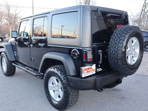 Used 2017 Jeep Wrangler Unlimited Sport w/ Quick Order Package 24S image 9