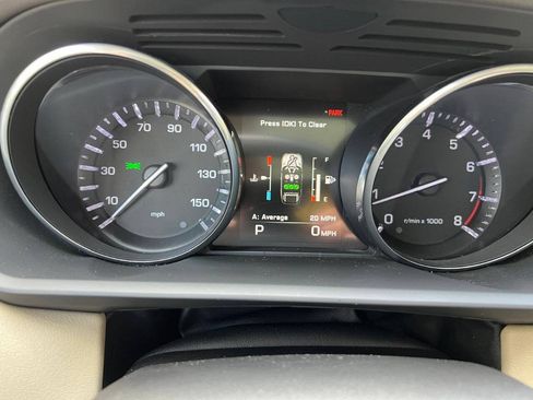 Used 2015 Land Rover Range Rover Sport HSE AWD/4WD image 16