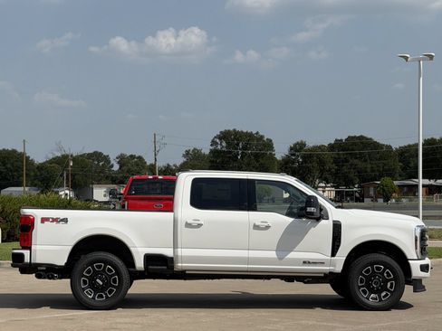 New 2026 Ford F250 Platinum AWD/4WD image 3