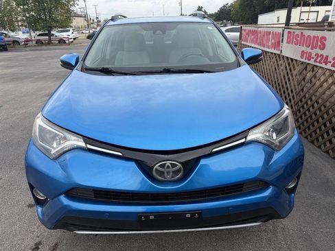 Used 2018 Toyota RAV4 XLE FWD image 4