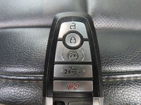 Used 2022 Ford F350 Lariat w/ Tremor Off-Road Package image 59