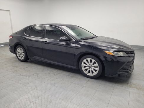 Used 2019 Toyota Camry LE FWD image 11