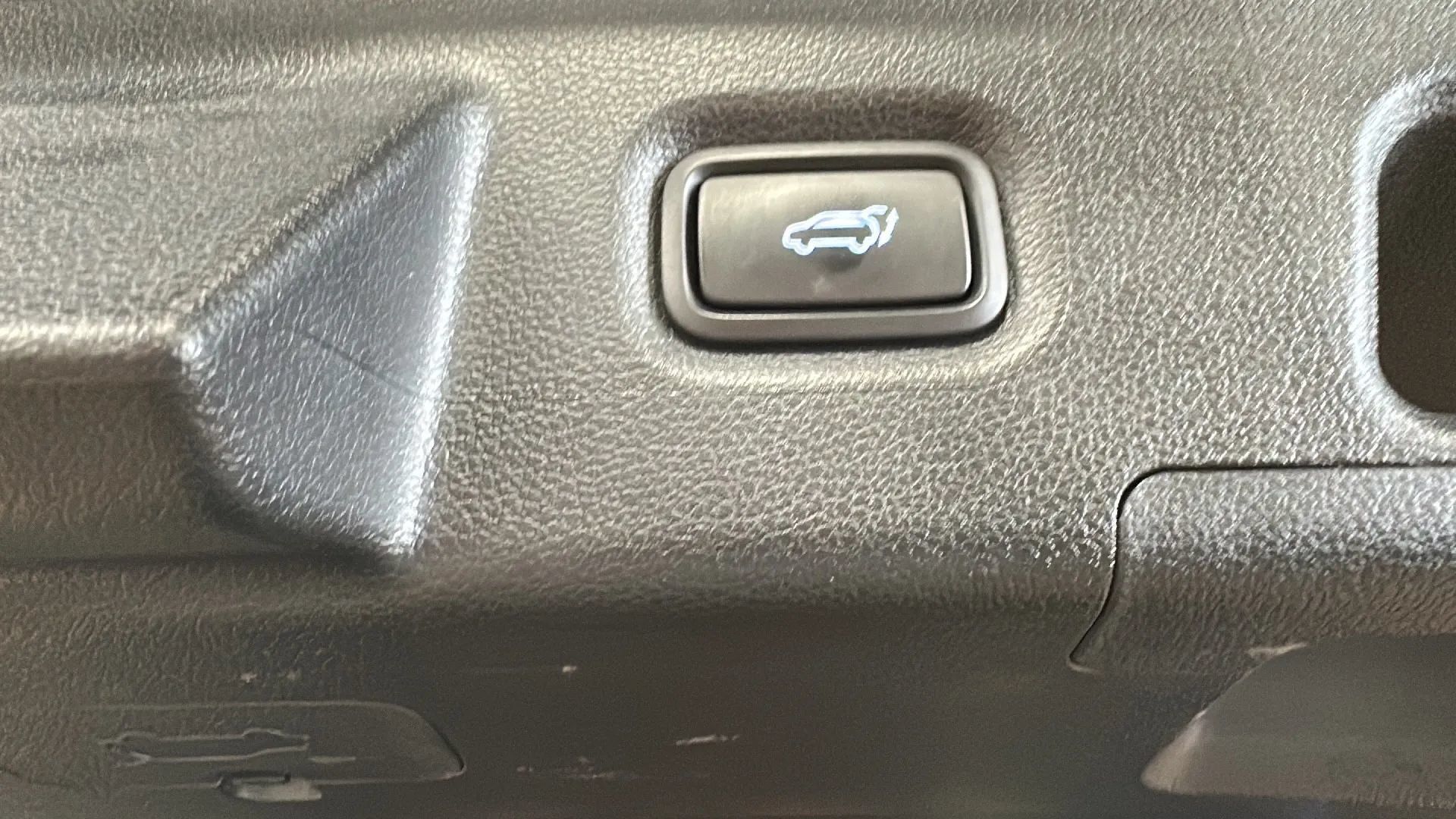 Used 2023 Hyundai Santa Fe SEL AWD/4WD image 15