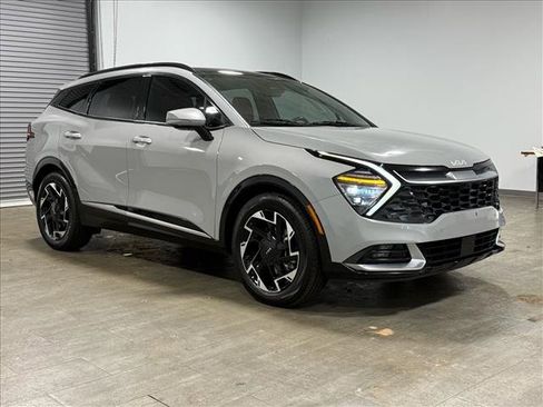 Used 2023 Kia Sportage SX image 2