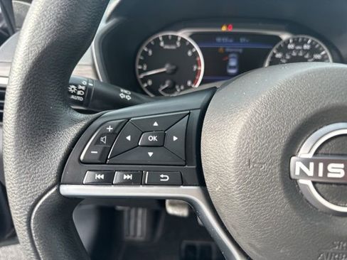 Used 2024 Nissan Altima 2.5 SV image 14