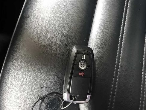 Used 2024 Ford Edge SEL AWD/4WD image 11