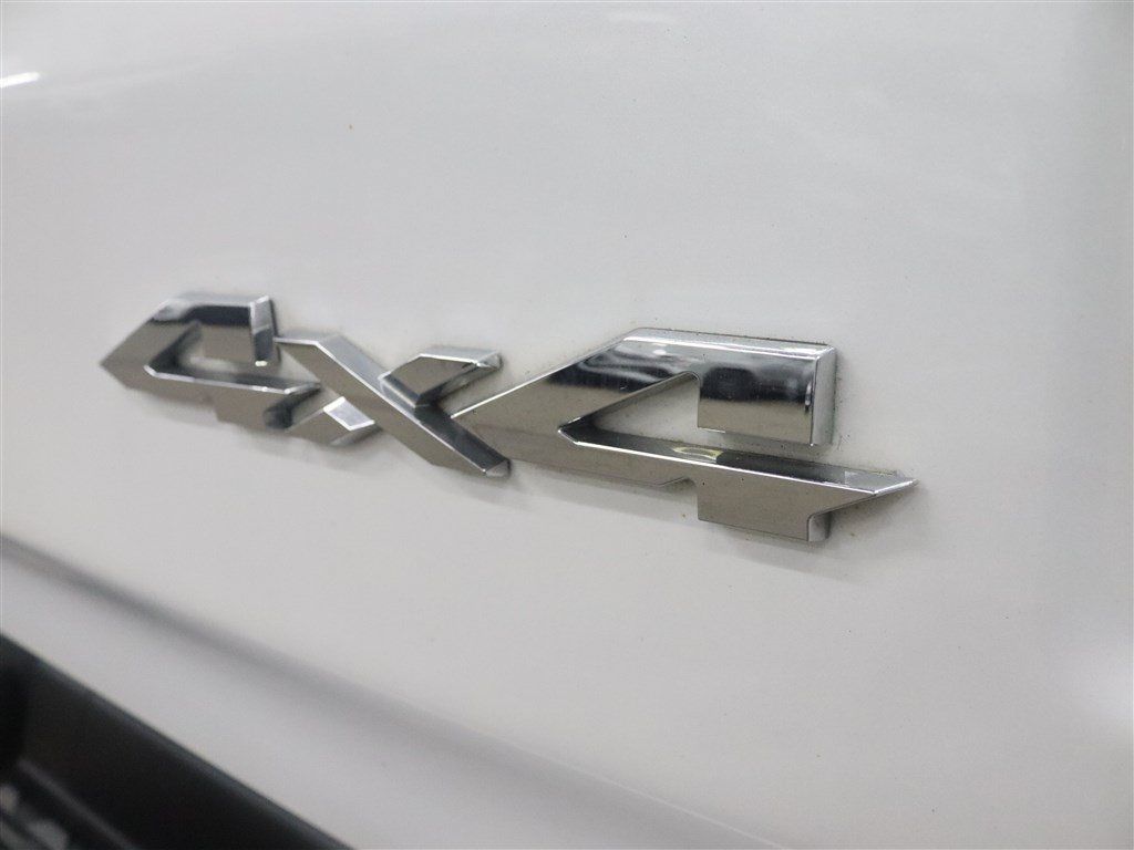 Used 2020 RAM 1500 Laramie w/ Sport Appearance Package AWD/4WD image 10