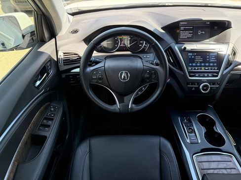Used 2020 Acura MDX w/ Technology Package AWD/4WD image 2