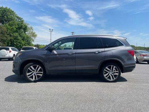 Used 2017 Honda Pilot Touring image 7