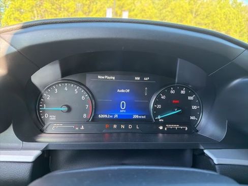 Used 2024 Ford Explorer XLT image 22