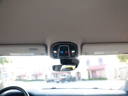 Used 2023 Jeep Wagoneer L 4WD w/ Rear Seat Video Group 1 image 31