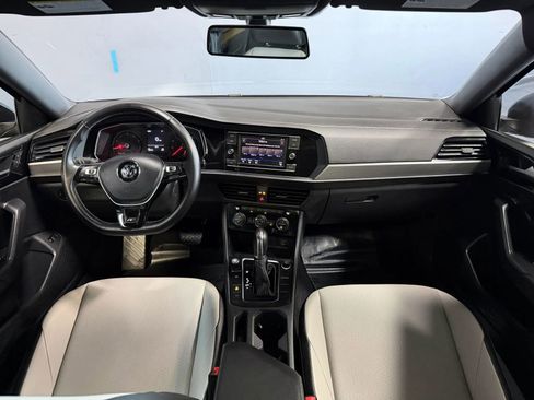 Used 2019 Volkswagen Jetta R-Line FWD image 9