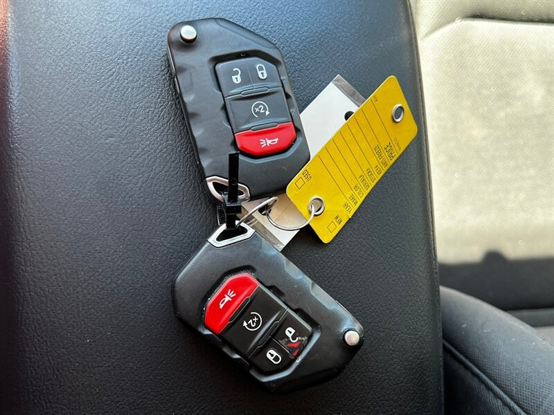 Used 2023 Jeep Wrangler Unlimited w/ Cold Weather Group AWD/4WD image 40