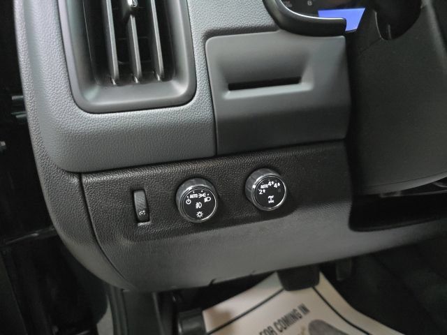 Used 2019 Chevrolet Colorado Z71 AWD/4WD image 15