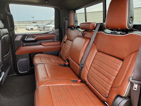 Used 2023 GMC Sierra 1500 Denali Ultimate AWD/4WD image 9