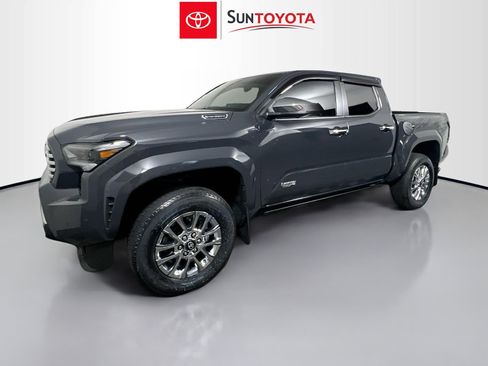 Used 2024 Toyota Tacoma Limited AWD/4WD image 9