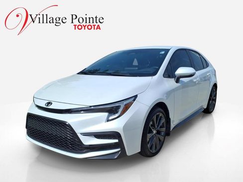 Certified 2026 Toyota Corolla SE FWD image 1