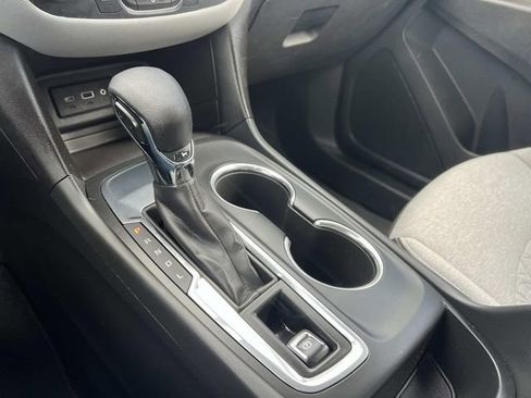 Used 2023 Chevrolet Equinox LS w/ LS Convenience Package FWD image 30