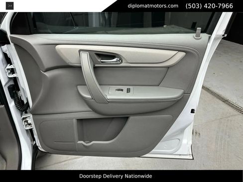 Used 2017 Chevrolet Traverse LS AWD/4WD image 24