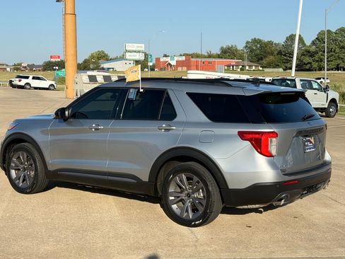 Certified 2023 Ford Explorer XLT w/ Equipment Group 202A image 7