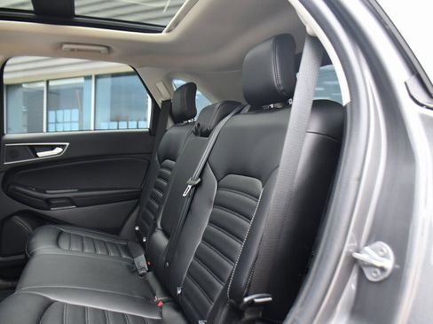 Used 2022 Ford Edge SEL w/ Convenience Package image 21