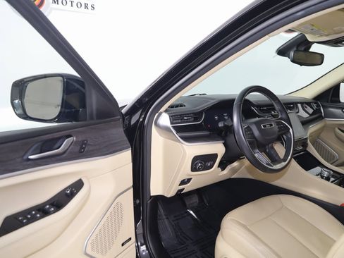 Used 2022 Jeep Grand Cherokee L Limited image 71