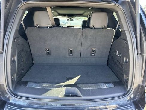 Used 2022 Chevrolet Tahoe RST w/ Sport Performance Package image 9