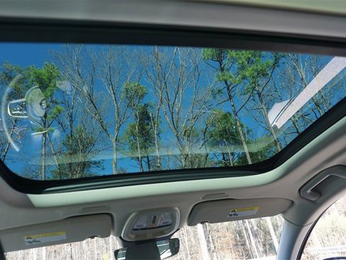 Used 2024 Volvo XC60 B5 Plus w/ Protection Package Premier image 13