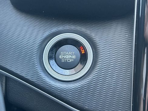 Certified 2023 Jeep Grand Cherokee Laredo w/ Luxury Tech Group I AWD/4WD image 24