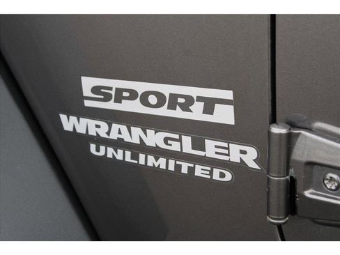 Used 2017 Jeep Wrangler Unlimited Sport w/ Power Convenience Group image 28