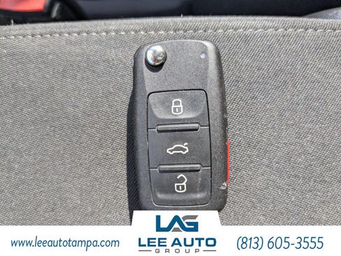 Used 2018 Volkswagen Beetle 2.0T S image 31