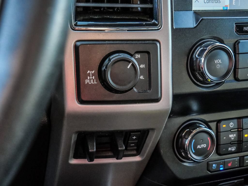 Used 2020 Ford F250 Lariat w/ Lariat Ultimate Package AWD/4WD image 35