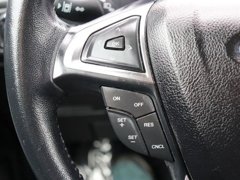 Used 2023 Ford Edge SEL image 28