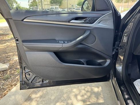 Used 2024 BMW X3 xDrive30i w/ Convenience Package image 12