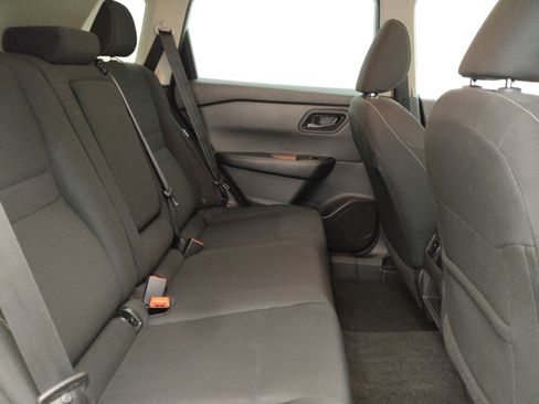Used 2024 Nissan Rogue S AWD/4WD image 19