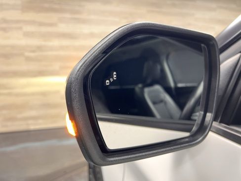 Used 2023 Ford Explorer Limited w/ Limited Technology Package image 34