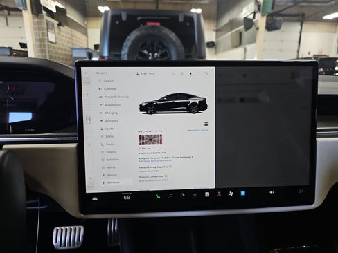 Used 2022 Tesla Model S Plaid image 24