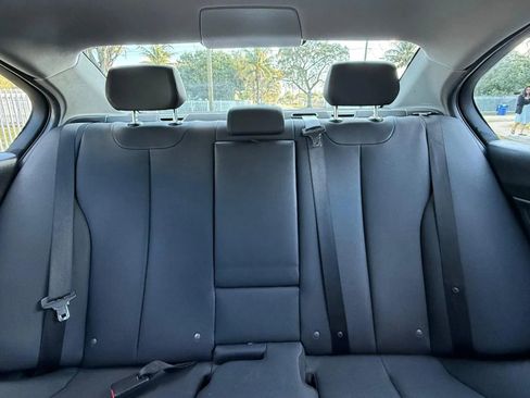 Used 2018 BMW 320i Sedan image 5