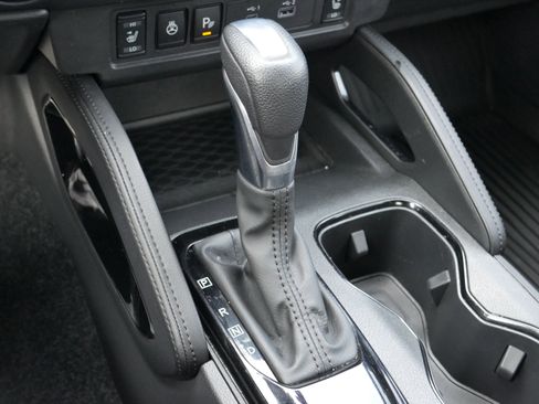 Certified 2022 Nissan Frontier PRO-4X w/ Pro-4X Premium Package image 16