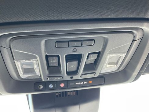 Used 2024 Chevrolet Silverado 1500 High Country w/ High Country Premium Package AWD/4WD image 16